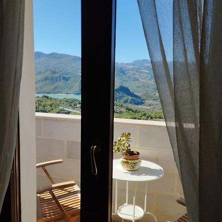 B&B "Za' Vittoria"#Lagodibomba Kültér fotó